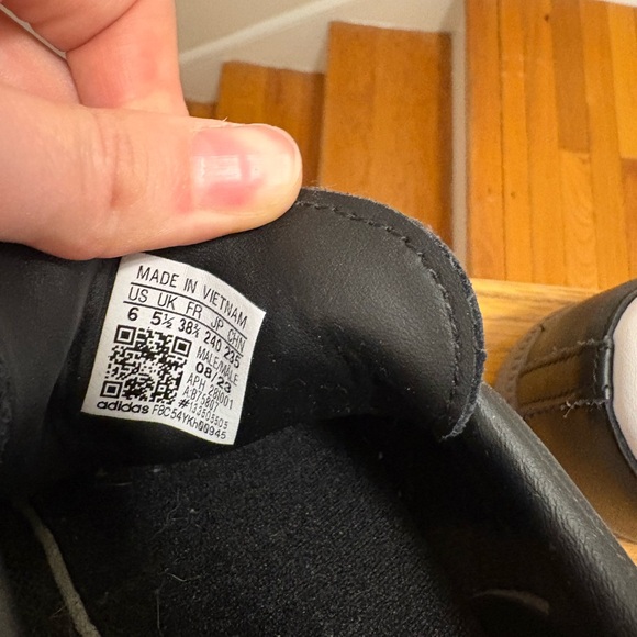 Adidas Women’s Black Samba Shoes - Picture 5 of 6